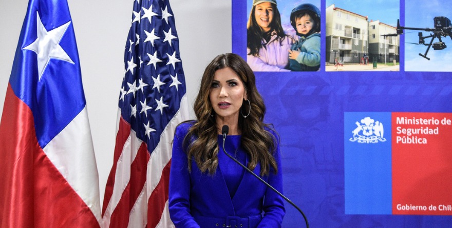 HARTAN LÍOS Y ABUSOS DE NOEM