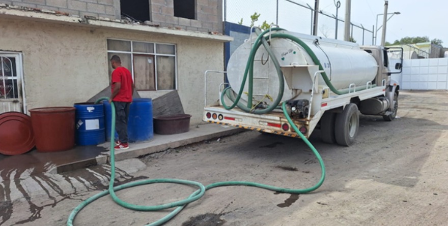 Interapas falla de nuevo; Pozos cumple con pipas