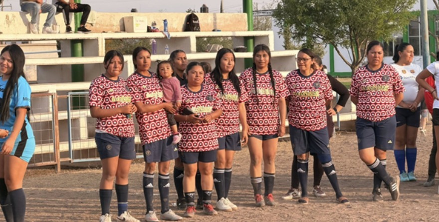 Impulsan futbol de mujeres