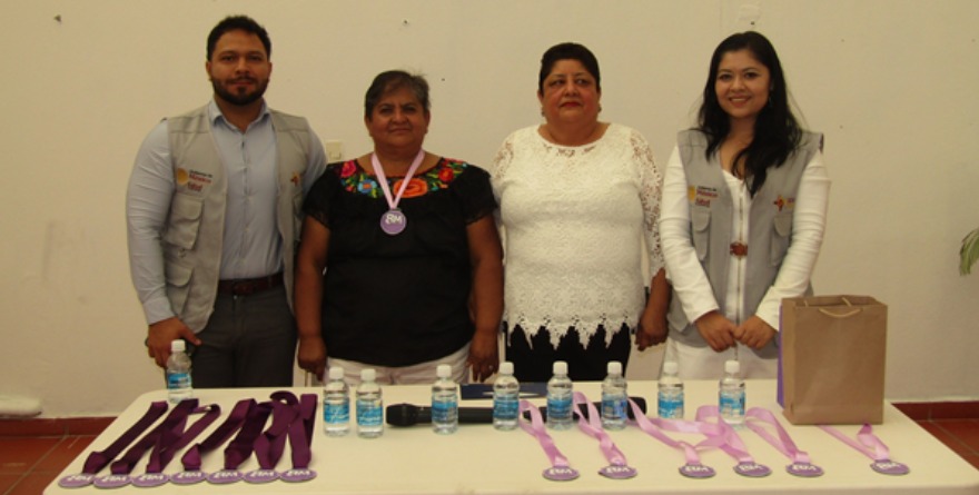 Inspiran testimonios en jornada de sororidad