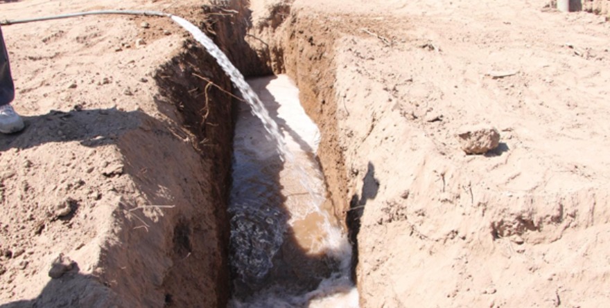 Buscan agua en Villa de la Paz