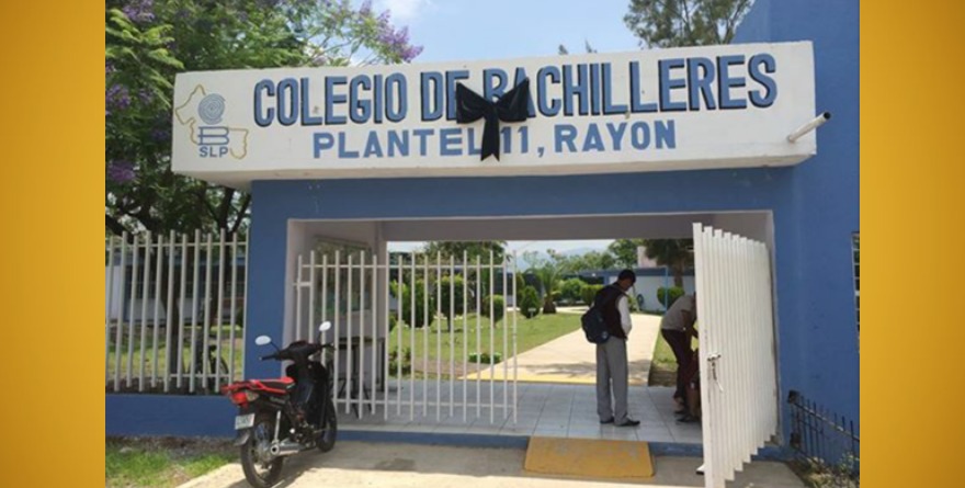 Señalan retención en aula; piden respuesta a dirección