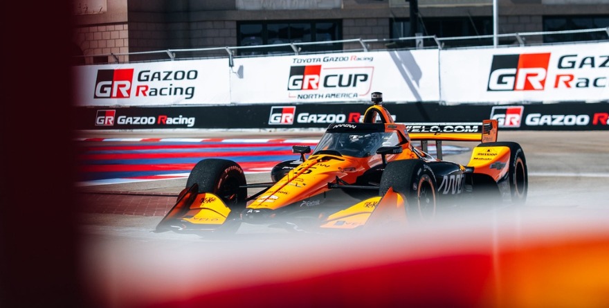 FIRMA PATO O’WARD UN TOP 5 EN ARLINGTON