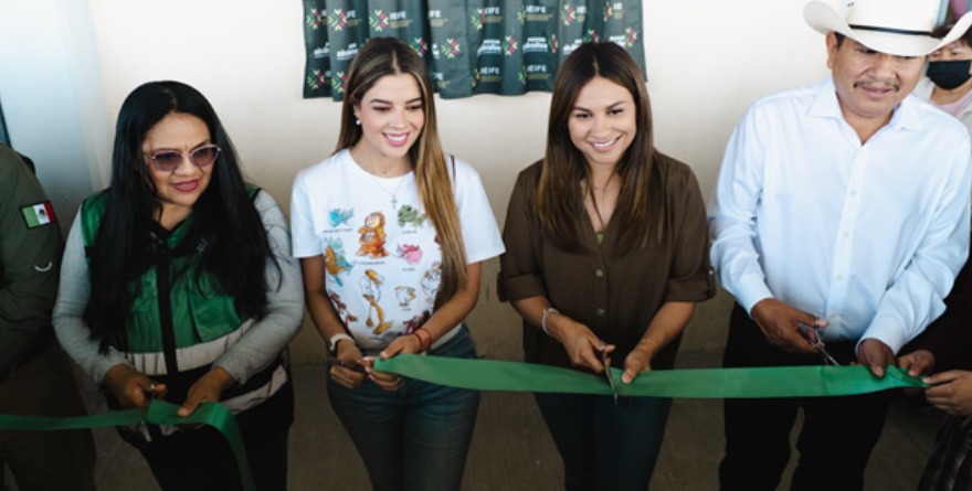 Inauguran techado en secundaria; fortalecen la infraestructura local.