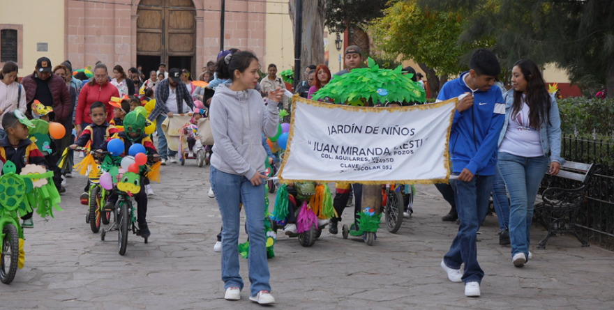 Invitan a desfile de primavera en Pozos