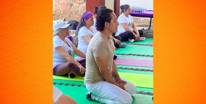Promueven con Yoga autocuidado por el 8M