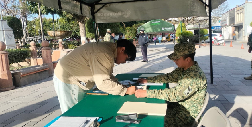 Continúa trámite de Cartilla Militar en Rioverde