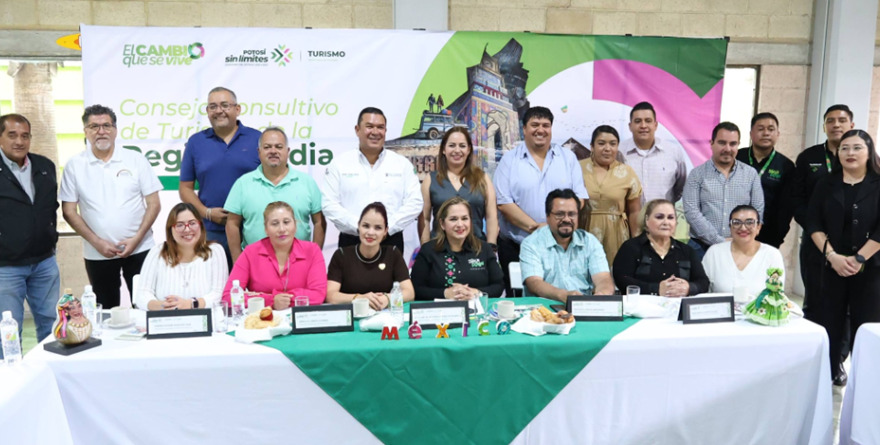 Alcaldes participan en consejo turístico