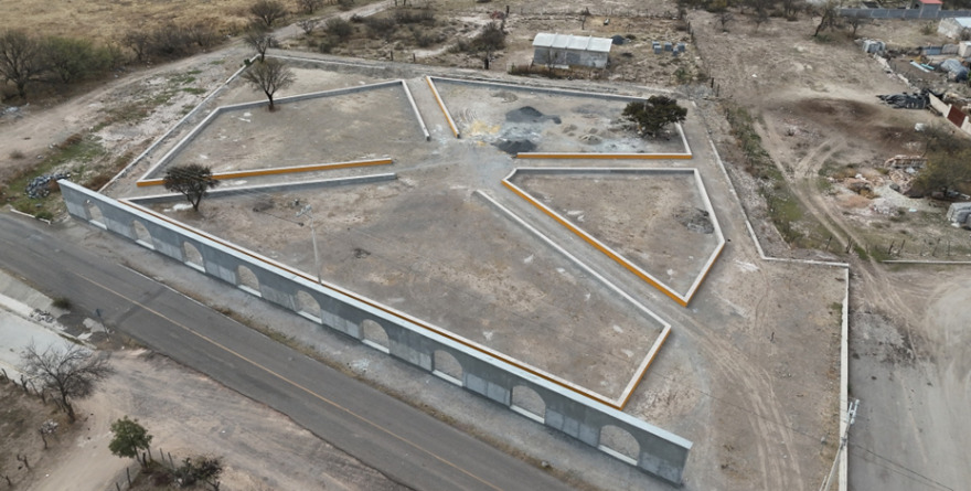 Edifican plaza en Emiliano Zapata