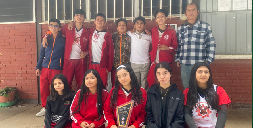 Alumnos ganan el tercer lugar
