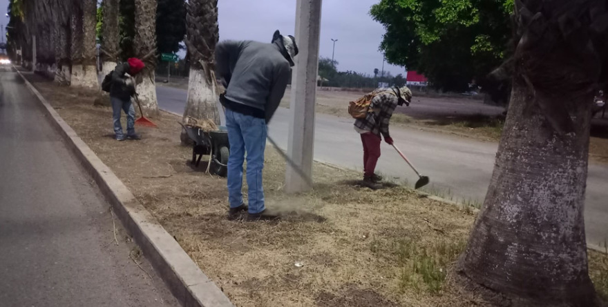 RIOVERDE: LIMPIEZA EN BOULEVARD FERROCARRILERO