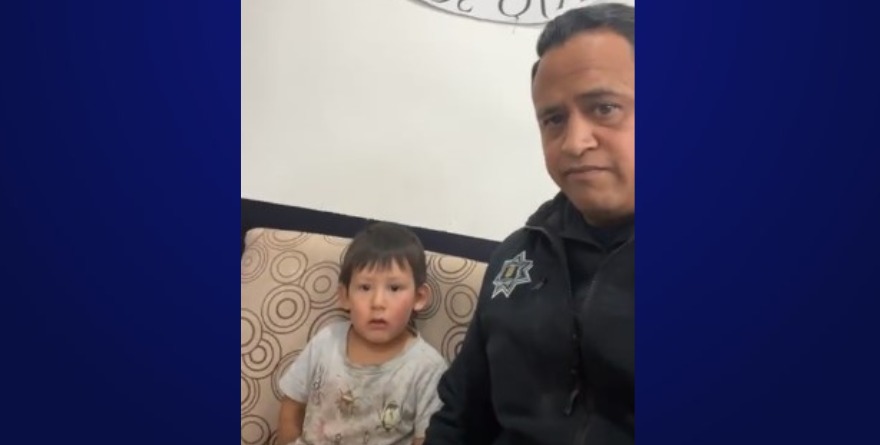 Policía resguarda a niño en Matehuala