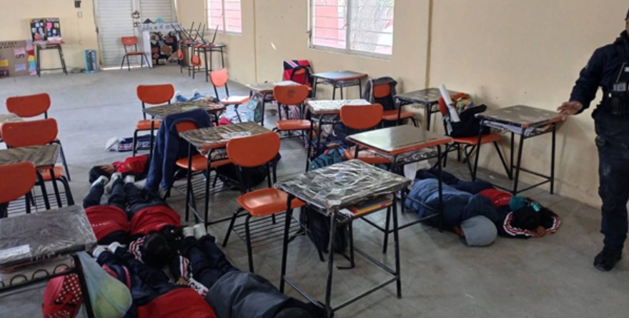 Realizan simulacro de balacera en secundaria