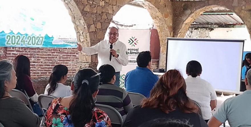 Capacitan a sector turístico en El Naranjo