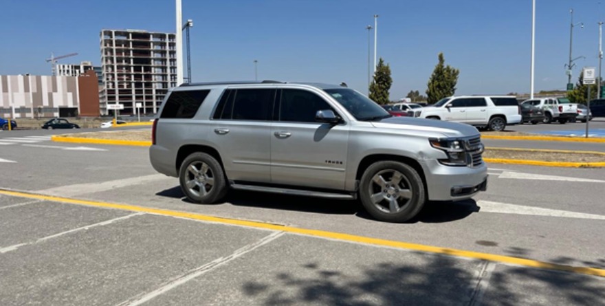 Edil de Catorce usa SUV de lujo
