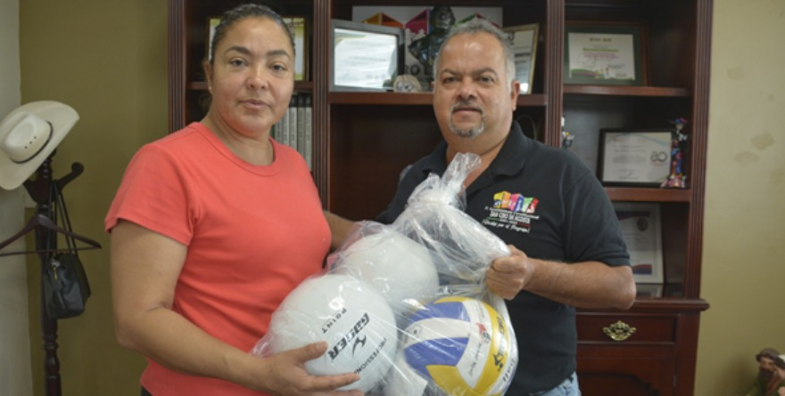 San Ciro de Acosta: Apoyo deportivo y cultural en El Pitahayo