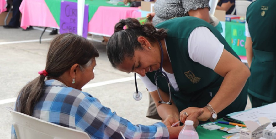 Fortalecen bienestar de la mujer con jornada