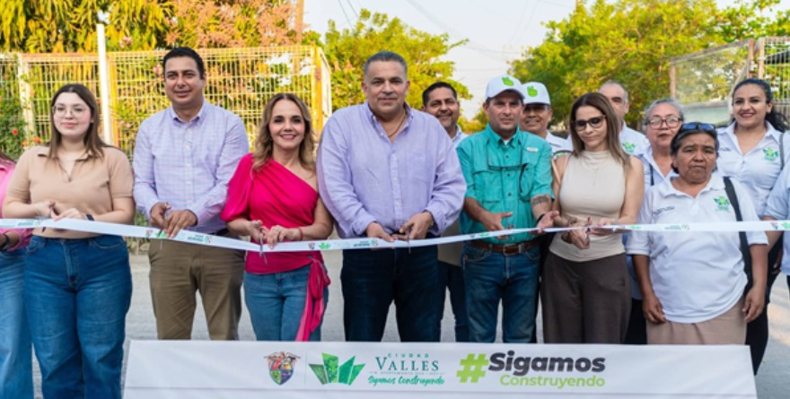 Inauguran puente vehicular en Valles