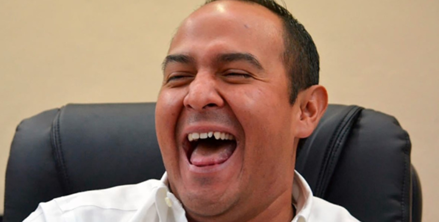 Señalan a operador político como “alcalde” de Venado