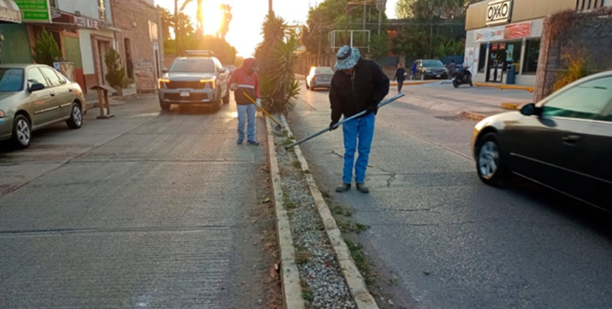 LIMPIEZA EN CALLE QUEZADA