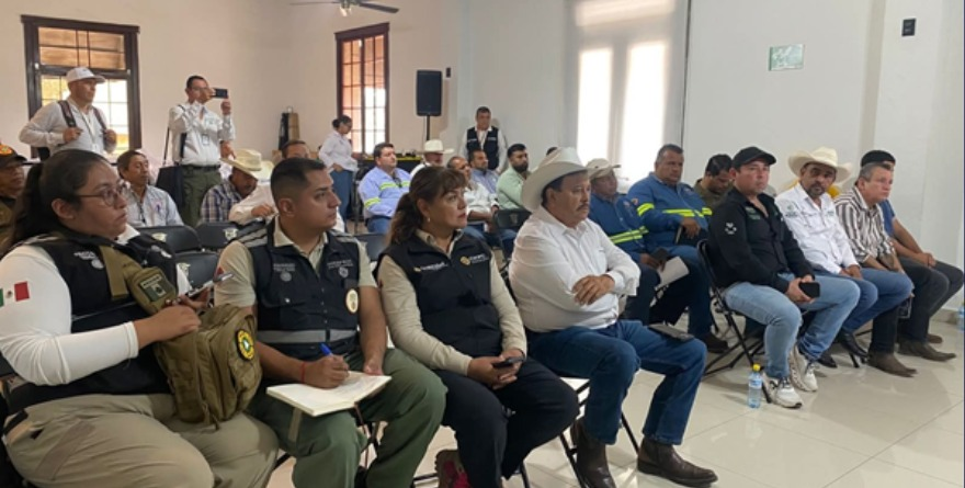 Trabajan en la prevención de incendios en la región
