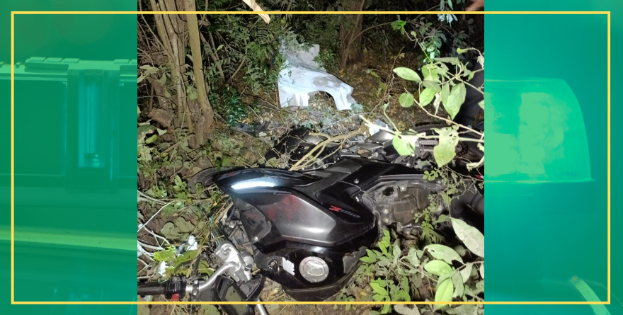 ¡No llegó a casa! Muere joven motociclista