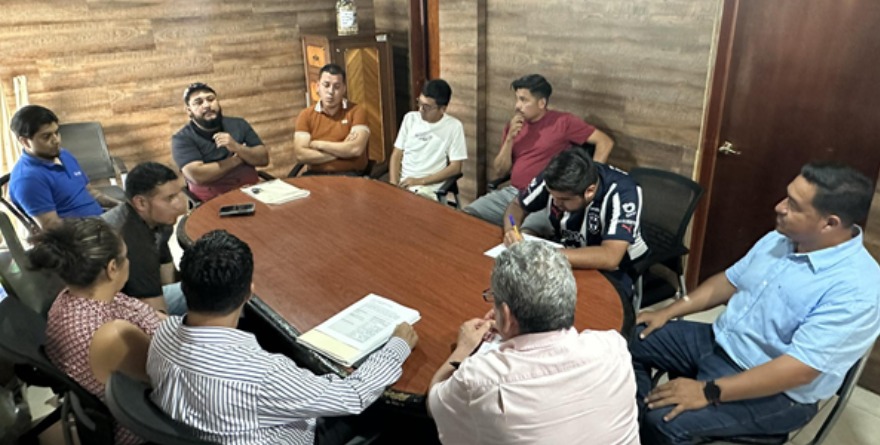 Deportistas exigen canchas de voleibol