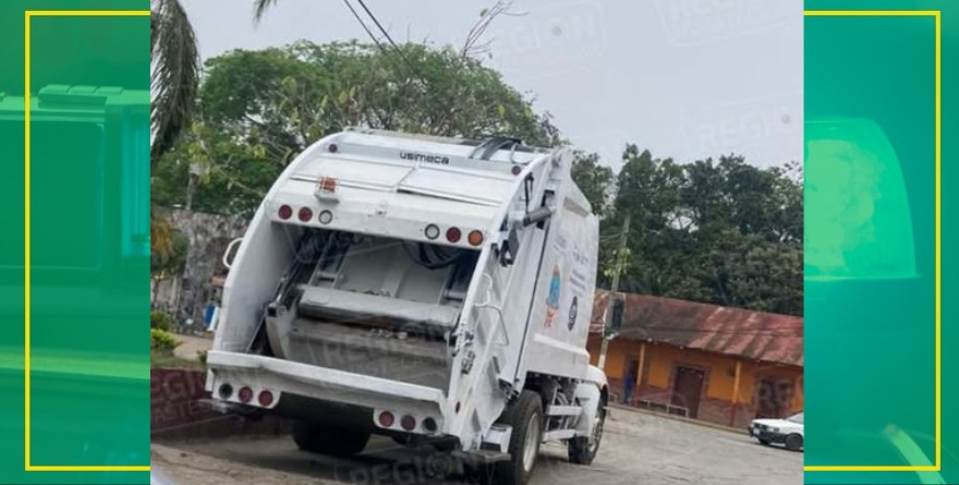 Estrenan camión… y se queda varado