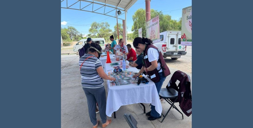 Realizan feria de salud comunitaria