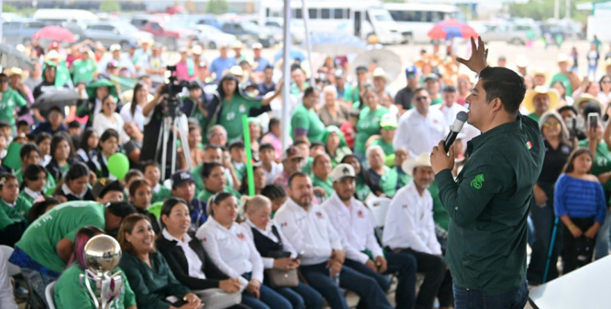 Gallardo arranca unidad deportiva