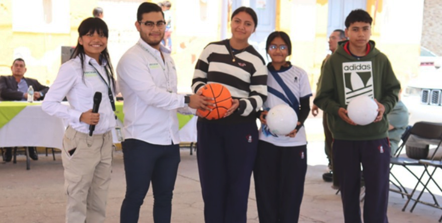 Refuerzan prevención de adicciones en bachilleres