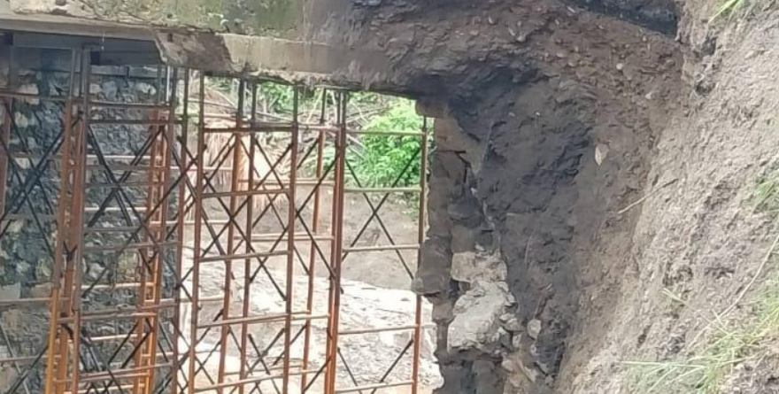 Cierran puente de La Sagrada Familia