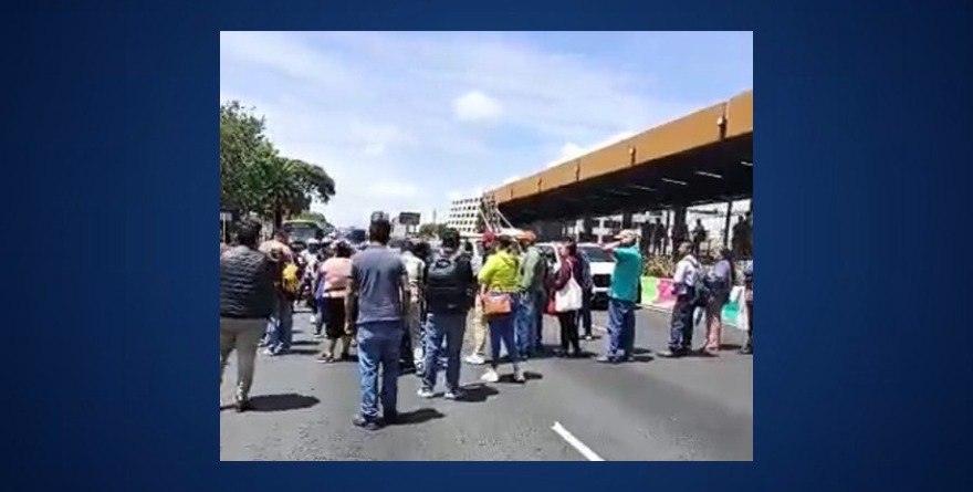 HARTAN CAOS Y FALLAS A USUARIOS DE METRO