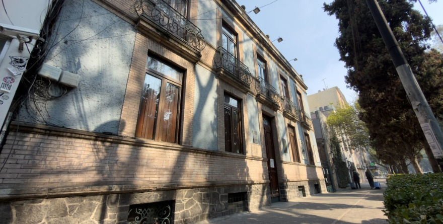 LA CASA DEL POETA… ¡DEVIENE EN CABARET!