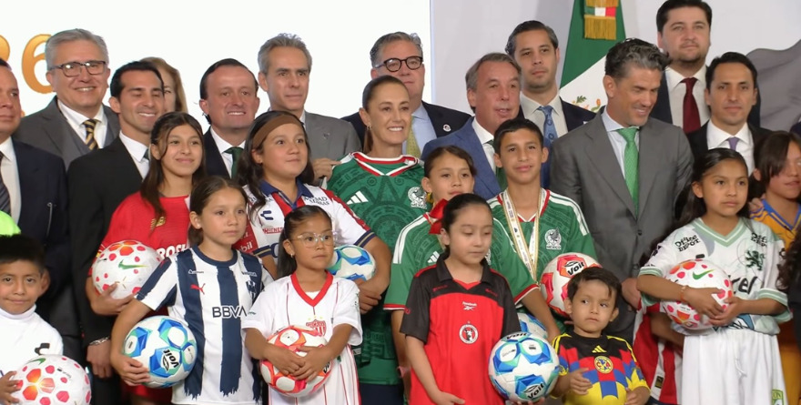 ABANDERARÁ SHEINBAUM A SELECCIÓN MEXICANA
