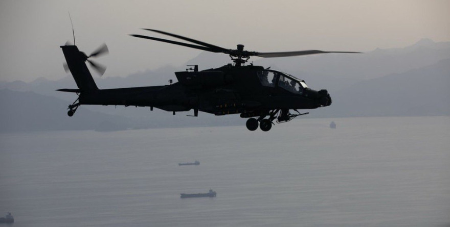 SE ESTRELLA HELICÓPTERO DEL EJÉRCITO DE EU CERCA DE ORMUZ