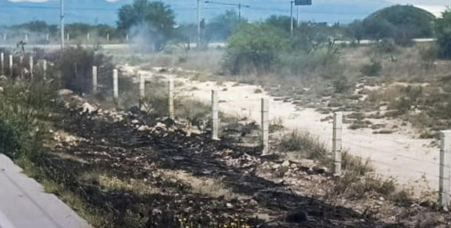 Incendio en el crucero Matehuala-Cedral