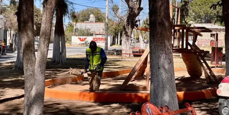 Denuncian abandono de Plaza Bicentenario