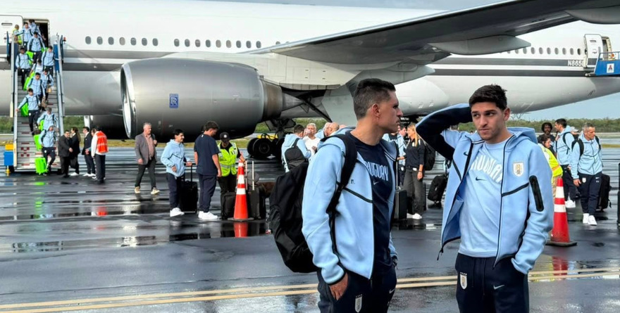 ATERRIZA SELECCIÓN URUGUAYA EN CANCÚN