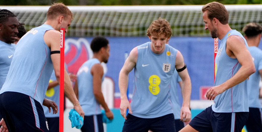 ROBAN A INGLATERRA EQUIPAMIENTO DURANTE TRASLADO EN EU