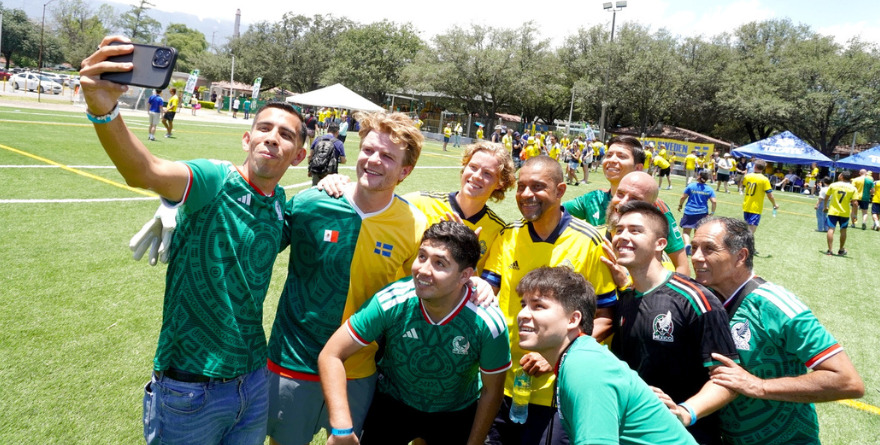 HERMANADOS POR EL BALÓN