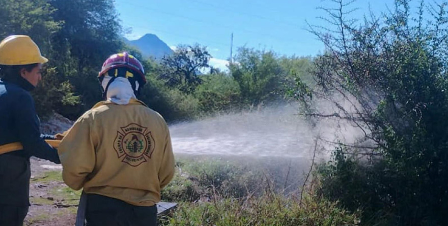 Sofocan incendio en San Antonio