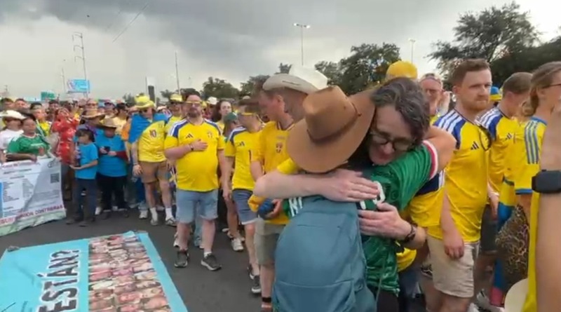 PROTESTAN BUSCADORAS PREVIO A PARTIDO DE MUNDIAL
