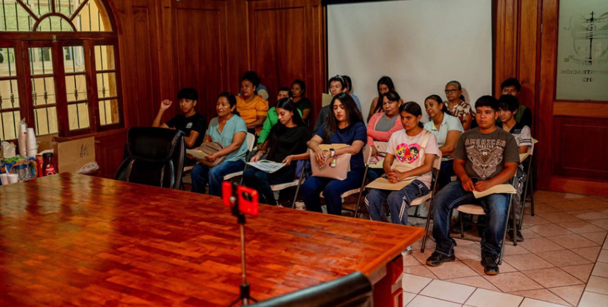 Certifican a nuevos conductores locales