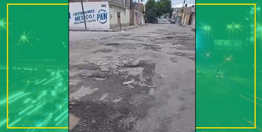 Exigen reparación en calles de Satélite