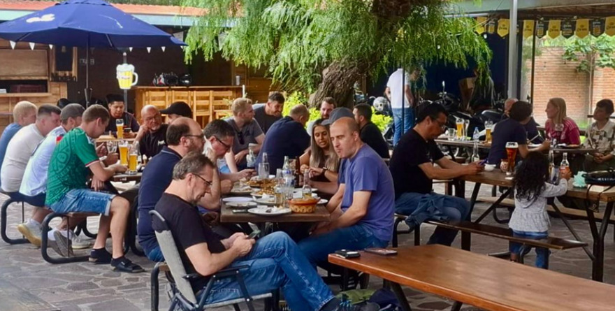 Con ambiente de Copa del Mundo