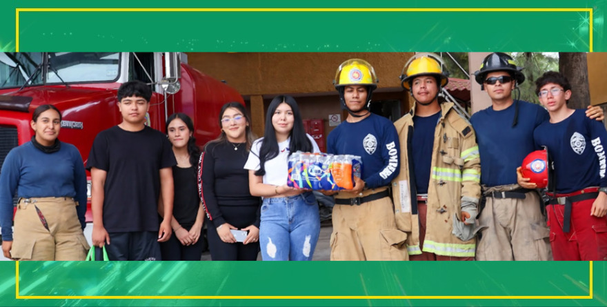 Jóvenes apoyan a bomberos