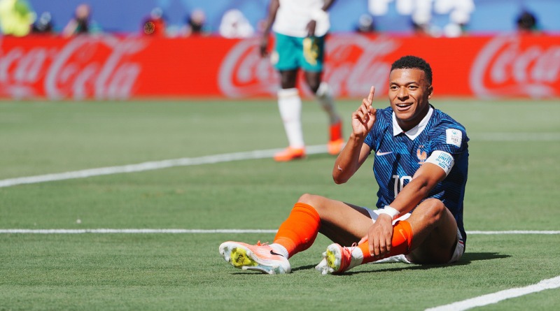 CON USTEDES, SU MAJESTAD MBAPPÉ