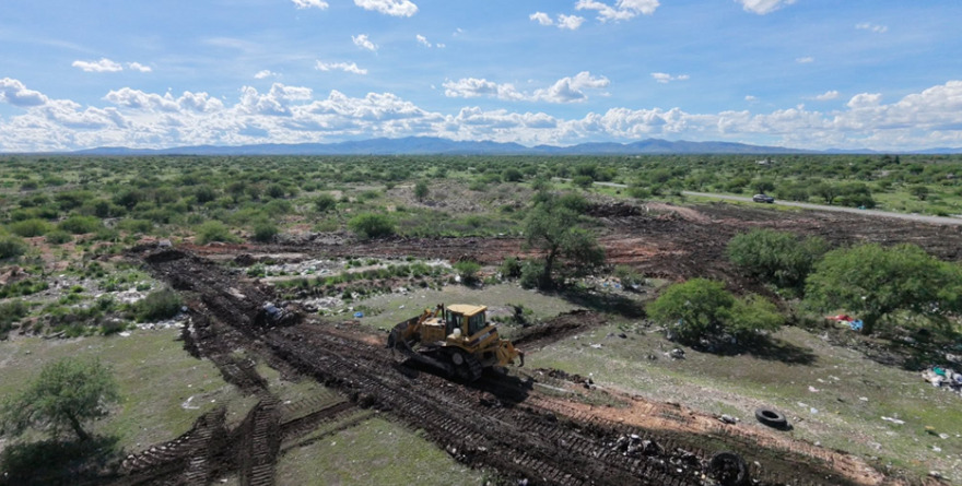 Pobladores denuncian abandono de basura