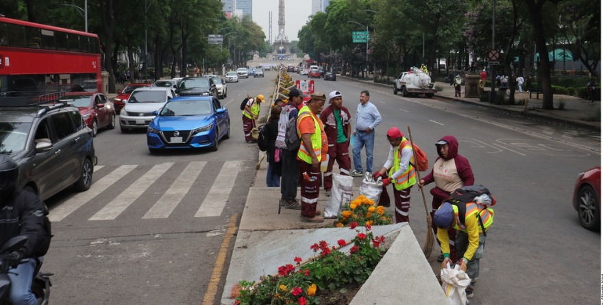 RETIRAN TRAS FESTEJO 40 TONS. DE BASURA EN LA CDMX